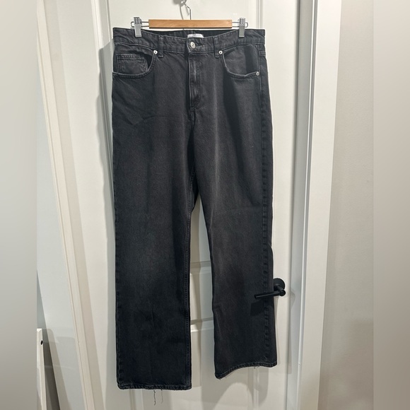 ZARA Mid-Rise Wide Leg Jeans - Picture 2 of 4